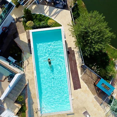 Riviera 990 - Resort & Restaurant-3